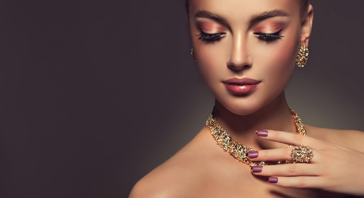 banner of The Shine and Twinkle of Top Notch Jewelry is Unmistakable
